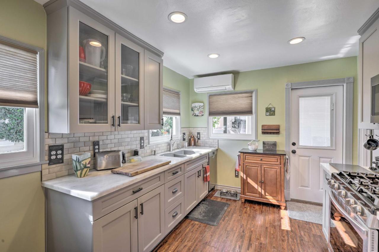Charming Craftsman Cottage With Garden And Hot Tub! Fullerton Exterior photo